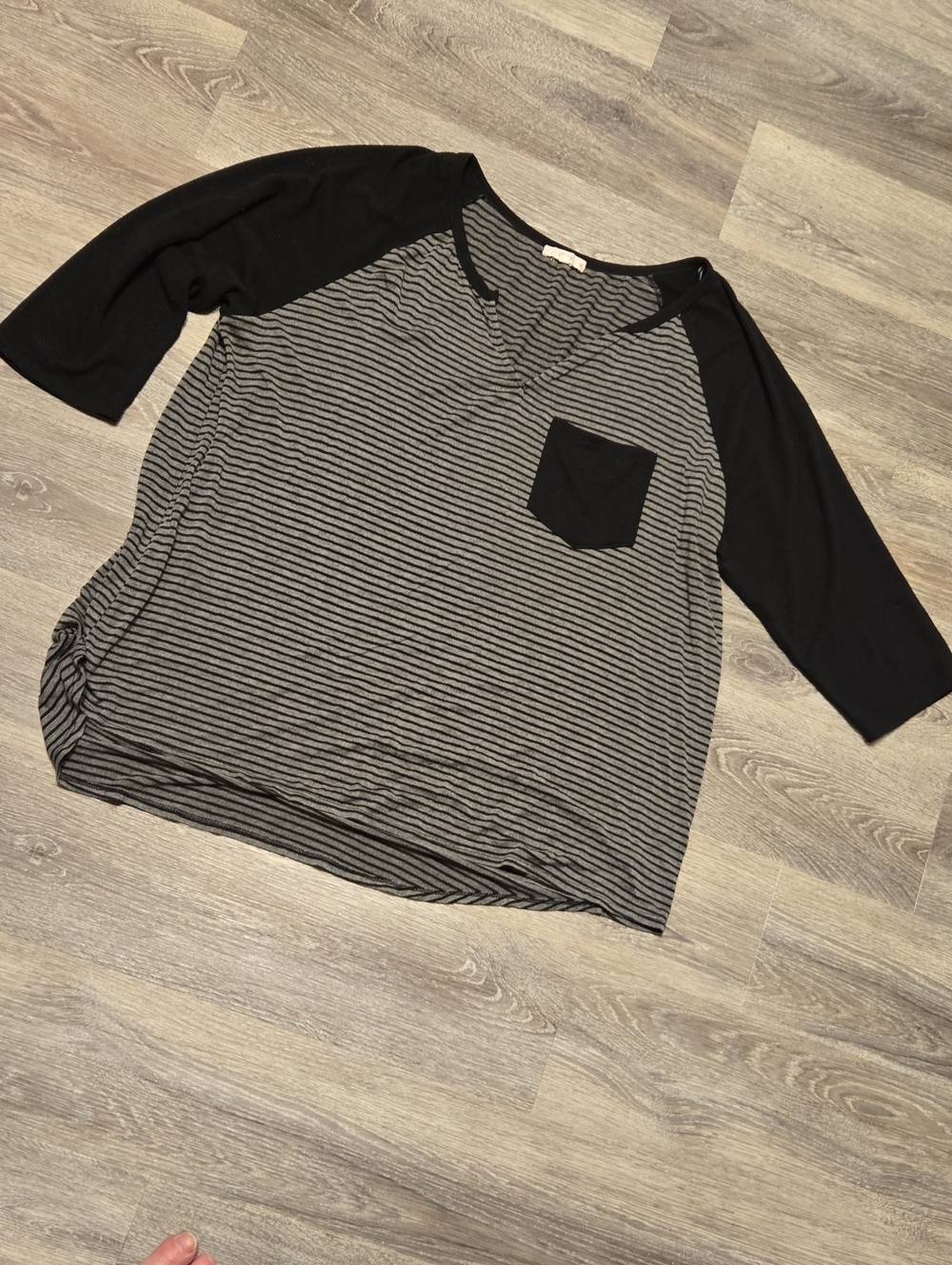Le Lis Striped Raglan Sleeve Top 2X